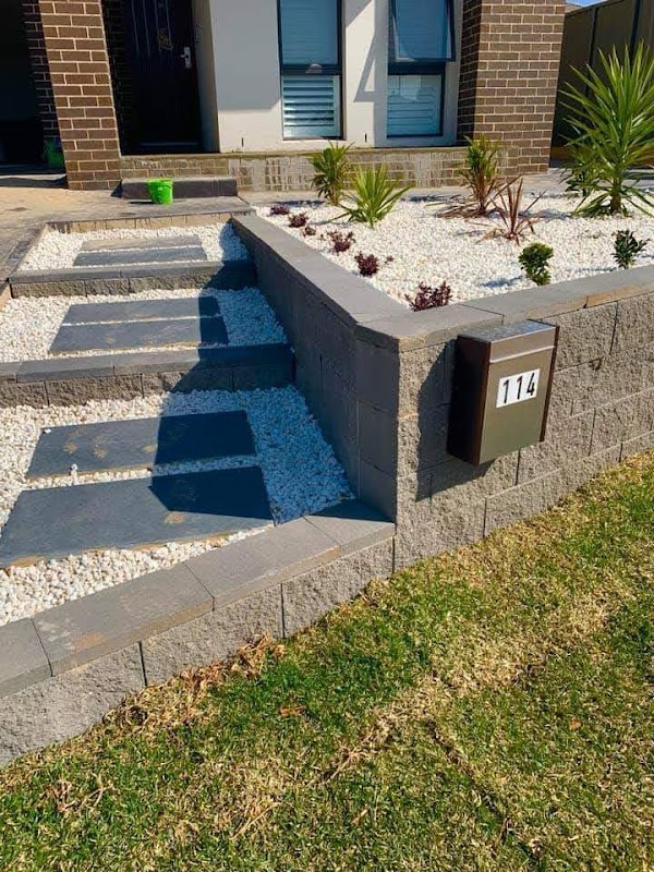 A2Z landscaping and fencing project 7