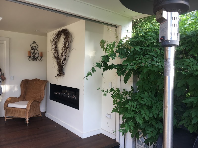 Ahoora painting and decorating work 4