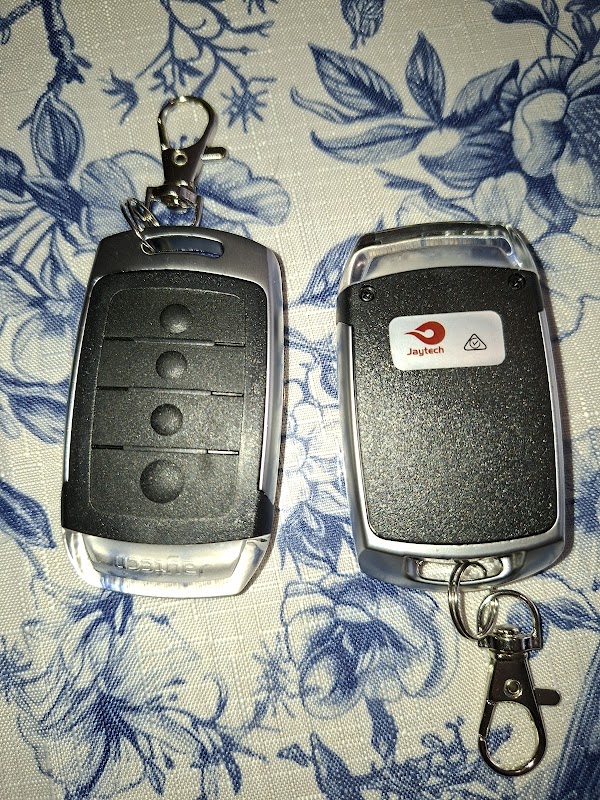 Aus Garage Door Parts & Remotes work 4