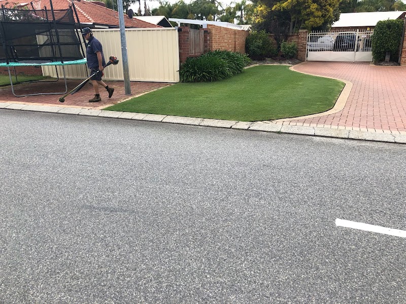 Bluegrass Lawnmowing project 9