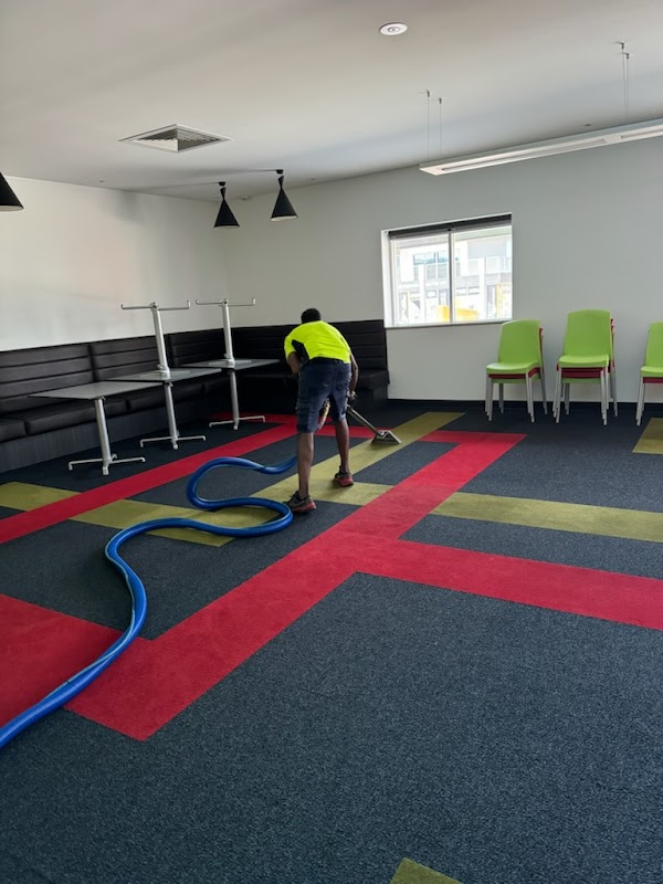 Brightozzy cleaning and facility service project 6