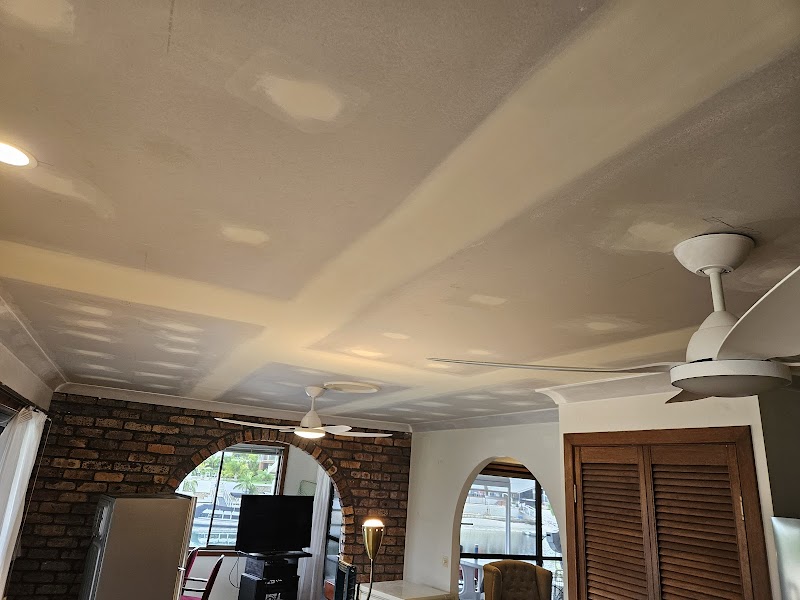 DWD PLASTERING & REPAIRS photo 3