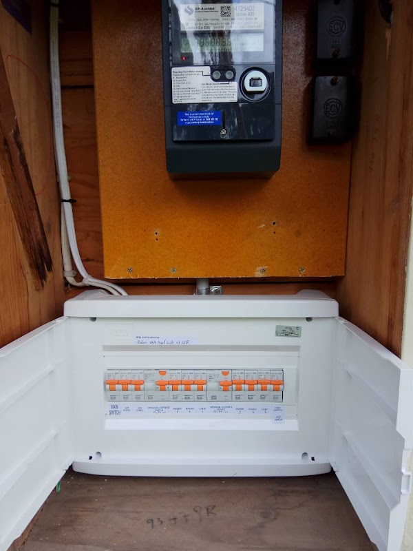 墨尔本电工 Electrician in Melbourne work 3