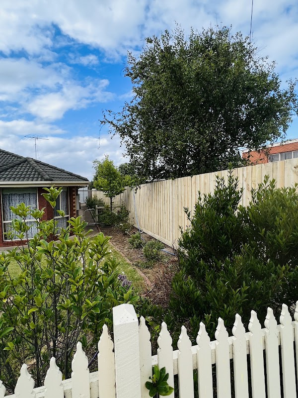 Geelong Fencing and Gates Service project 10