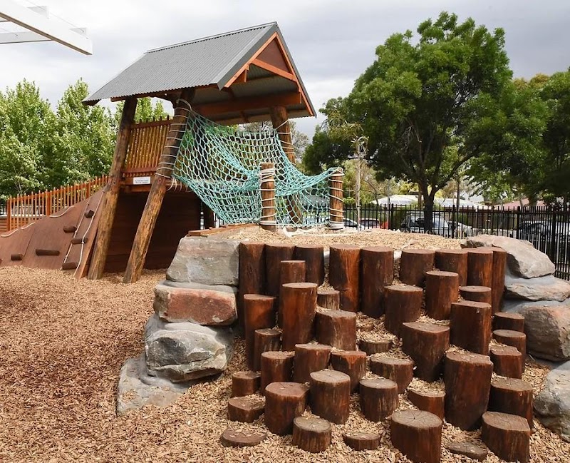 Get-Eco Adelaide's Sustainable Landscape Designer project 8