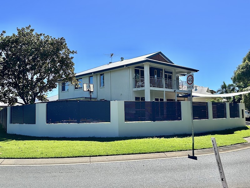 Hi-Liner Pool and Aluminium Fencing photo 2