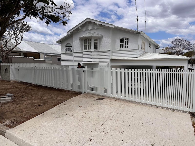 Hi-Liner Pool and Aluminium Fencing project 6