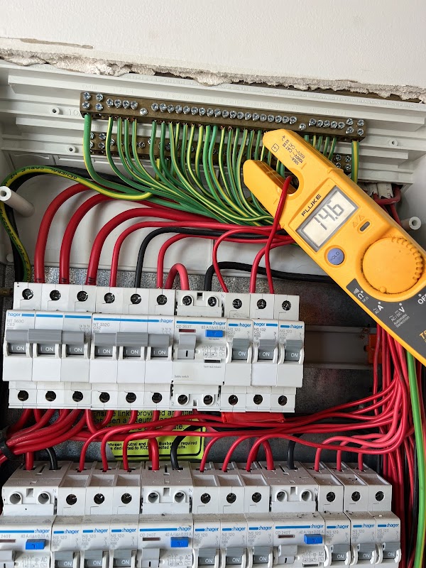 Isme Electrical Hope Island project 10