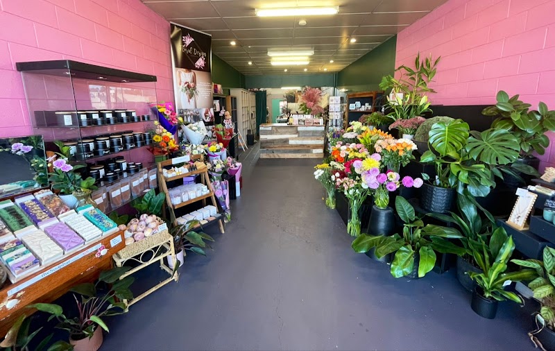 KMF (Kings Meadows Florist) Launceston’s Top florist work 2