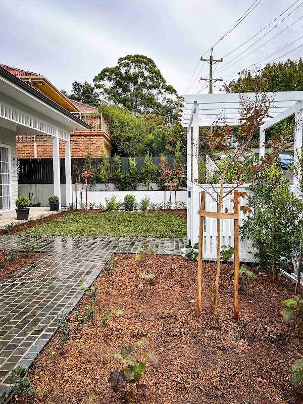 Lagana Landscaping photo 1