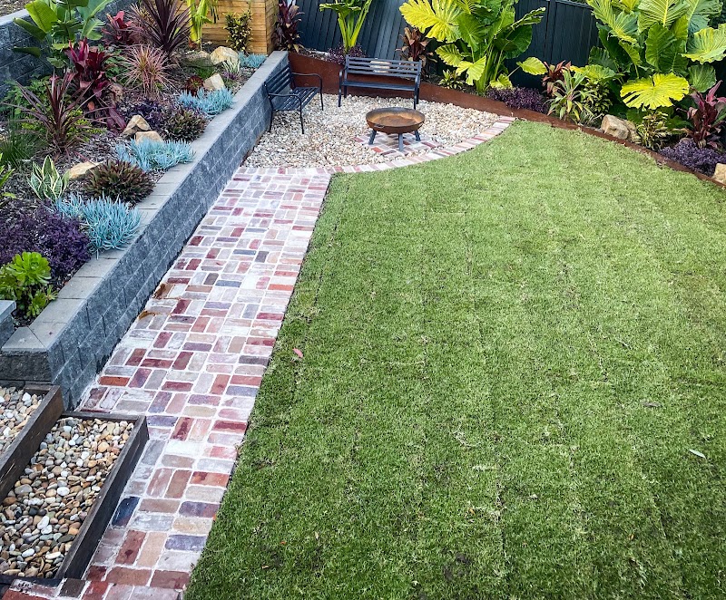 Lagana Landscaping photo 2