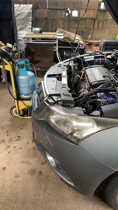 Laurie's Auto Airconditioning work 4