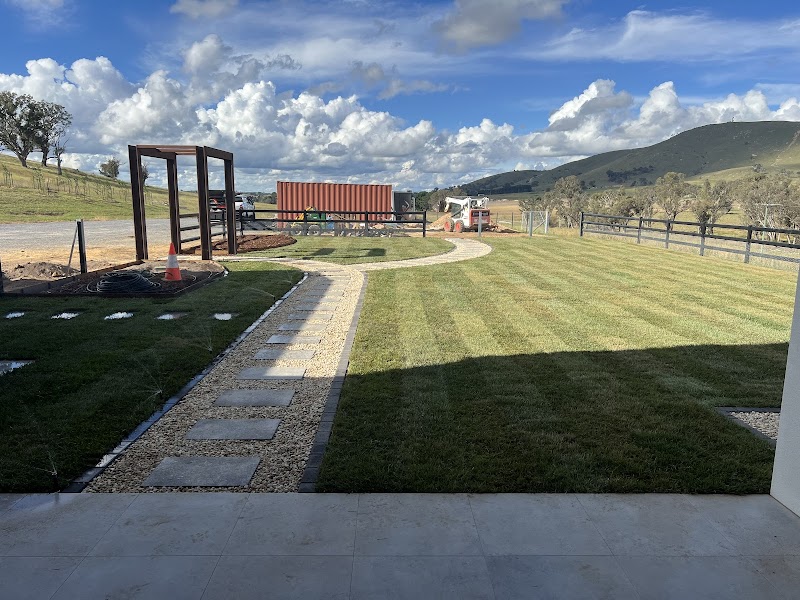 LEADING OUTDOOR SOLUTIONS work 2