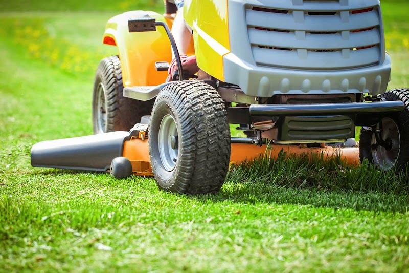 Nathon's Mowing Redbank Plains photo 3