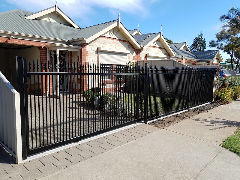 north2south fencing & gardens project 6