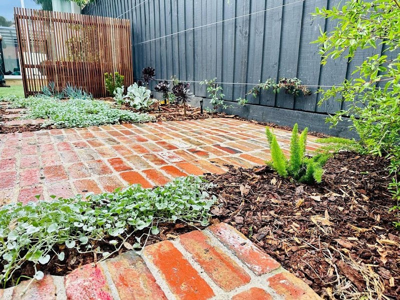 Perimeter Landscaping project 9