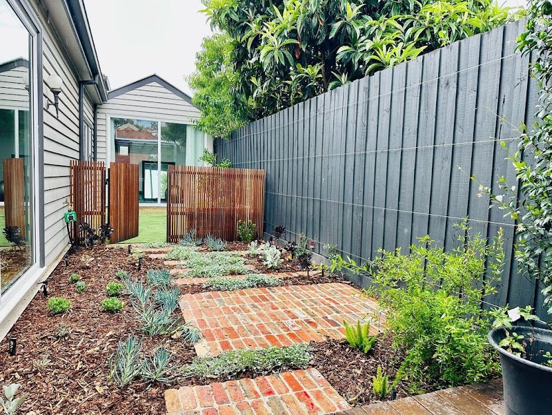 Perimeter Landscaping project 10