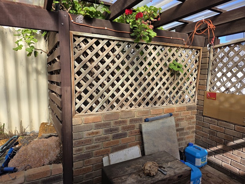 Perth Gate and Fencing Repairs photo 3