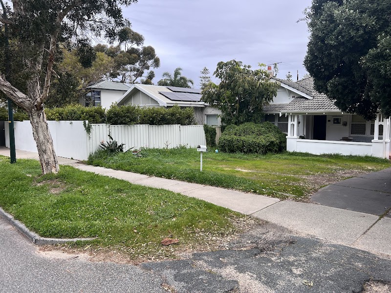 Pro Care Lawns & Gardens work 4