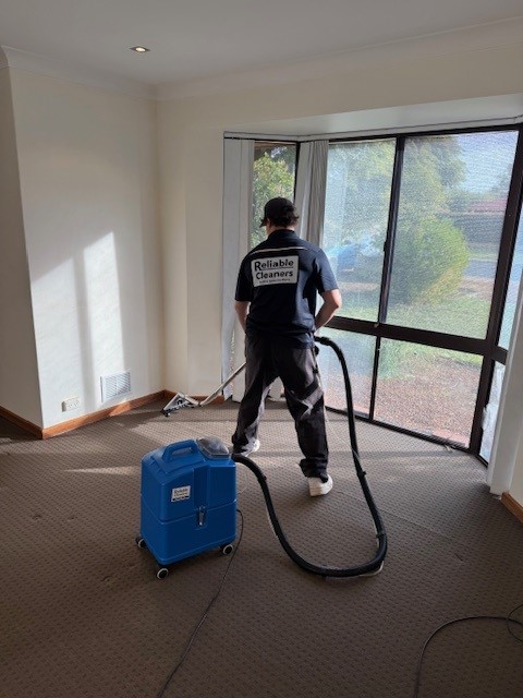 Reliable Cleaners photo 3