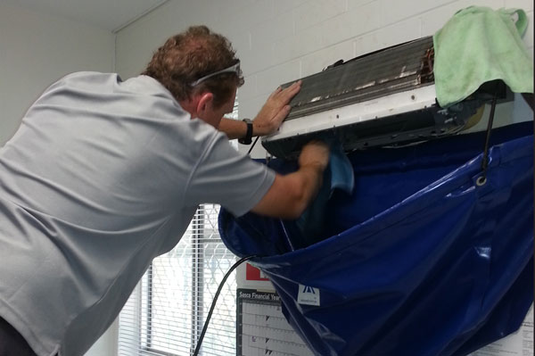 Right Air Darwin | Aircon Cleaner | Air conditioner cleaning and sanitising I IAQ solutions work 4