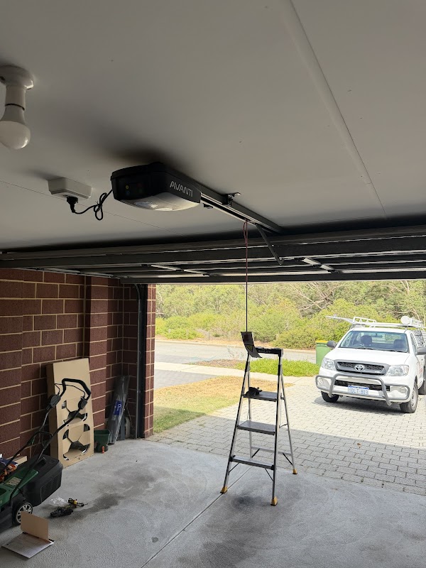 Silverline Garage Doors photo 3