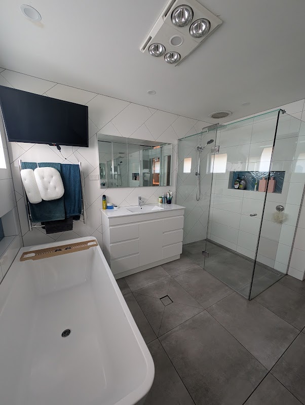 Simones Domestic and Commercial Cleaning work 4