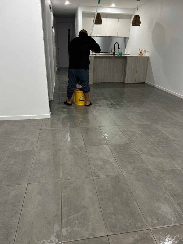 Spotzi Commercial Cleaning and Supplies Pyt Ltd work 4