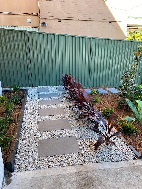 SYDNEY TURF AND LANDSCAPING work 4