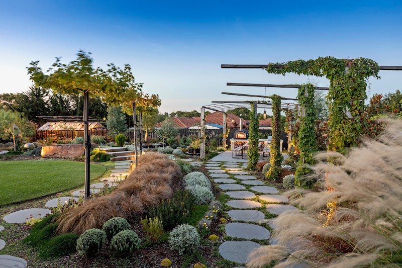 The Cutting Hedge Landscaping and Garden Design photo 1
