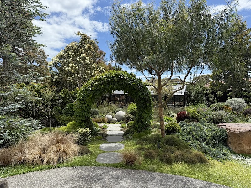The Cutting Hedge Landscaping and Garden Design photo 2