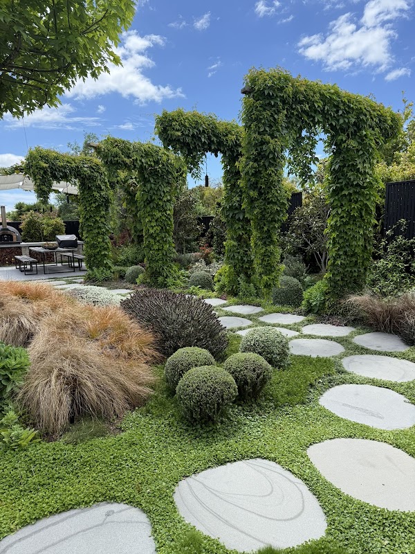 The Cutting Hedge Landscaping and Garden Design photo 3