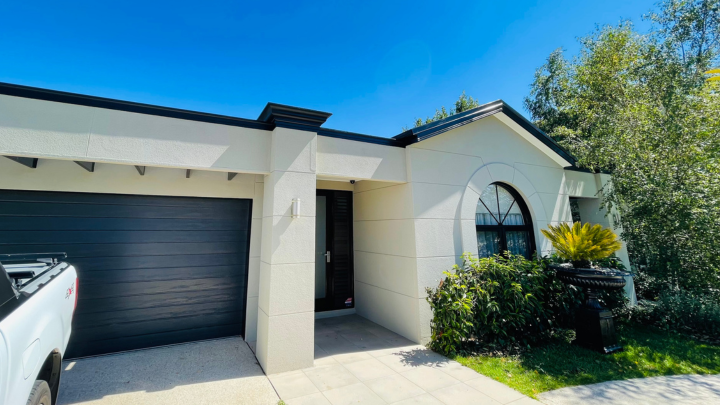 Top Painting photo 1