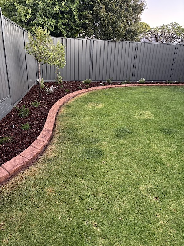 Unique Kerbing photo 2