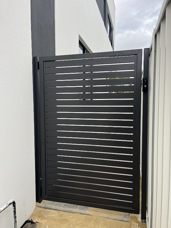 V-Construct Fencing project 9