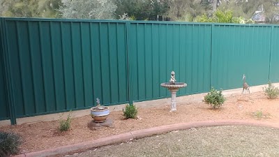 Deluxe Fencing