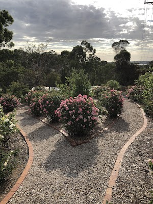 Fomi Lawns & Gardens