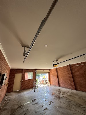 ​​Proficient plasterer and painter work 4