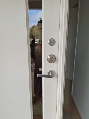 A to Z locksmiths work 4