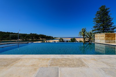 Artesian Pools photo 2