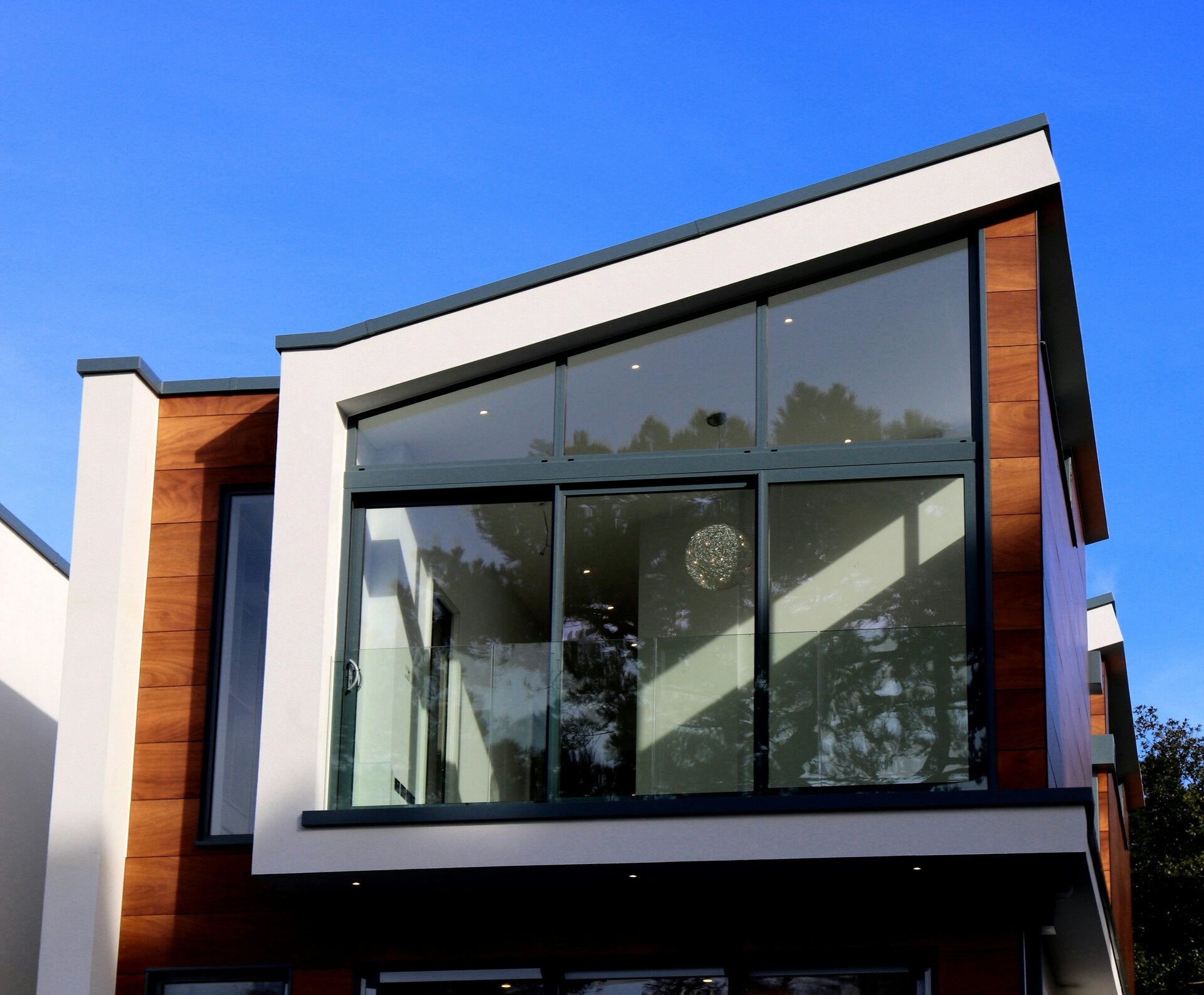 Brooks Glass & Aluminium