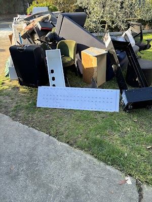 Cheap and Clean Rubbish Removals work 4