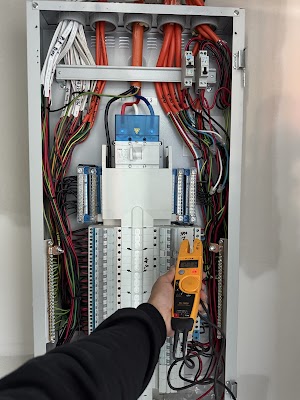 DELUX ELECTRICAL SERVICES PTY LTD work 4