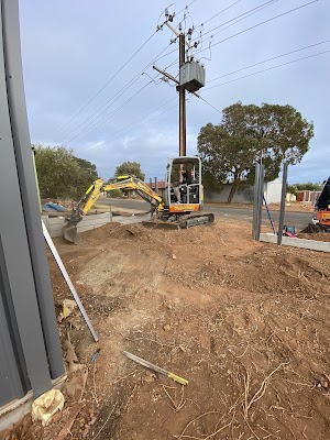 Diggermate Mini Excavator Hire Victor Harbor photo 2