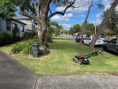 Ed's Mowing & Maintenance