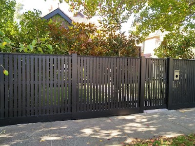Fence Painter - Qualified House Painting VicPainter work 3