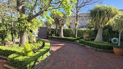 Green World Irrigation and Gardening