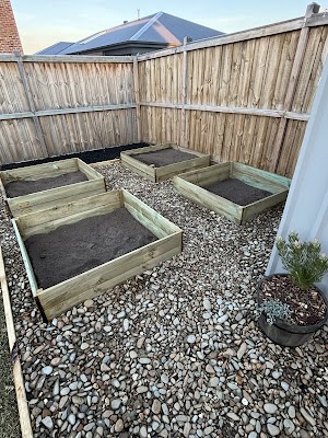 GROW UP GARDEN AND MAINTENANCE photo 3