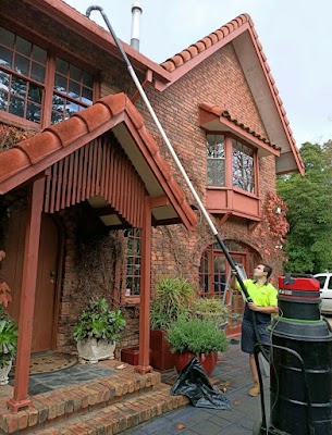 GUTTER GLASS & SOLAR project 5