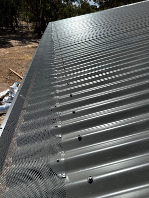 Gutter Guard Specialists work 4